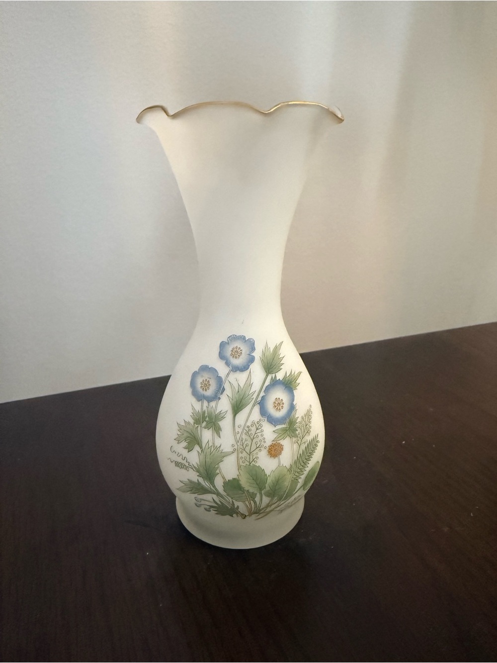 Vintage Matte Glass Floral Flowers Vase White Multicolor Ruffled Edge